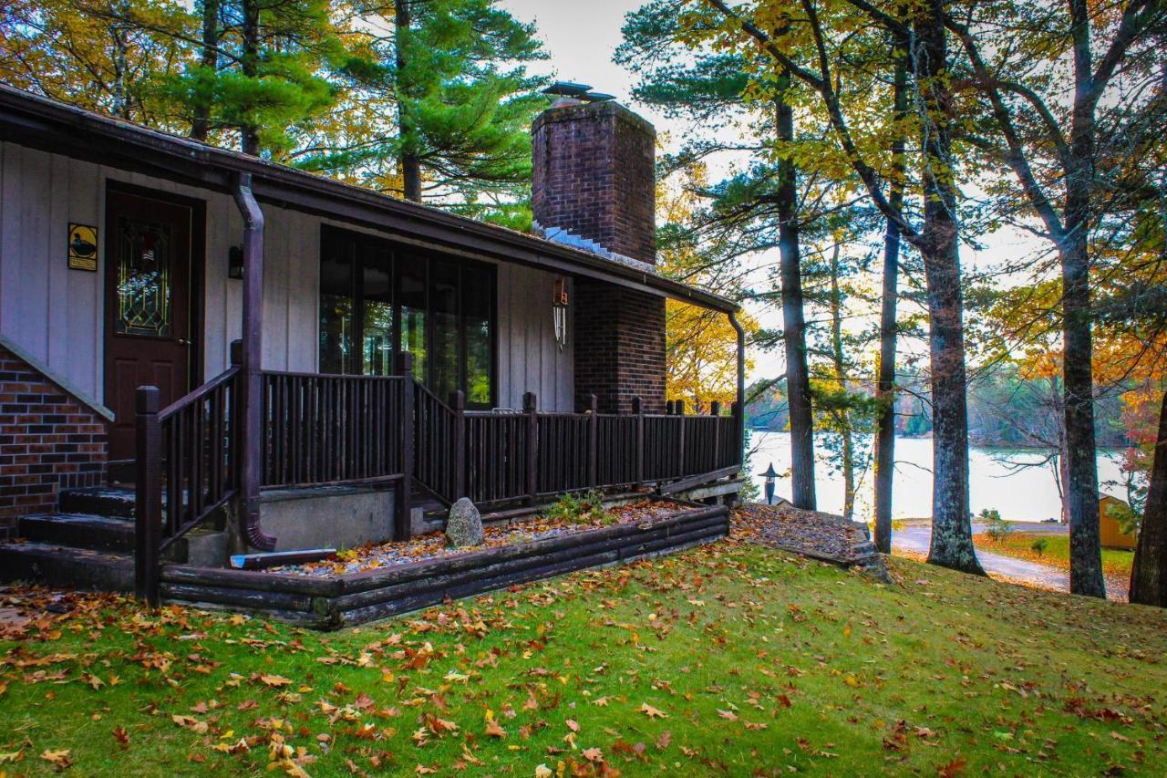 Crazy Loon Lodge Saint Germain Exterior foto